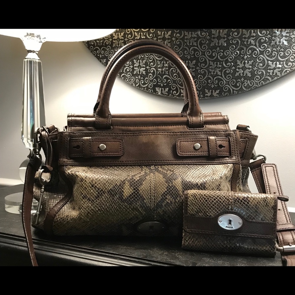 Fossil Handbag Crossbody Purse and Wallet